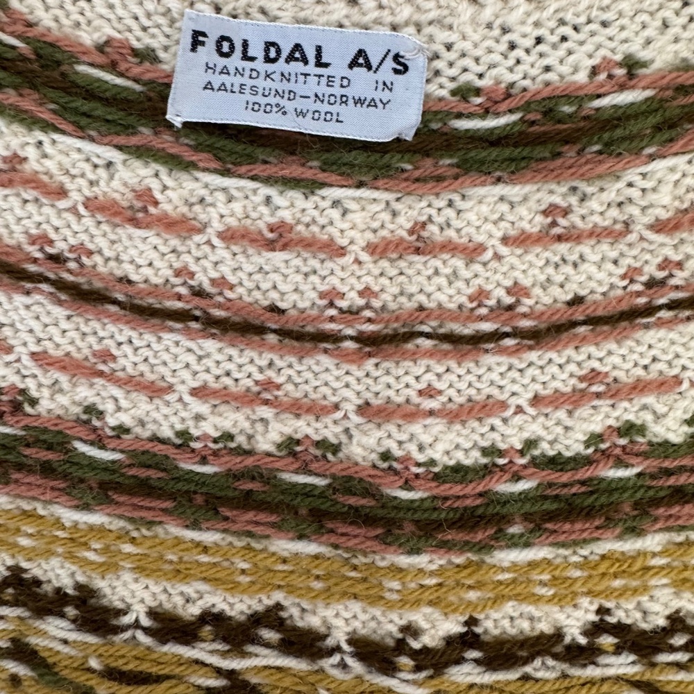 Vintage Foldal A/S HandKnit Fair Isle 100% Wool Cardigan Sweater Nordic S 3 - Picture 6 of 7